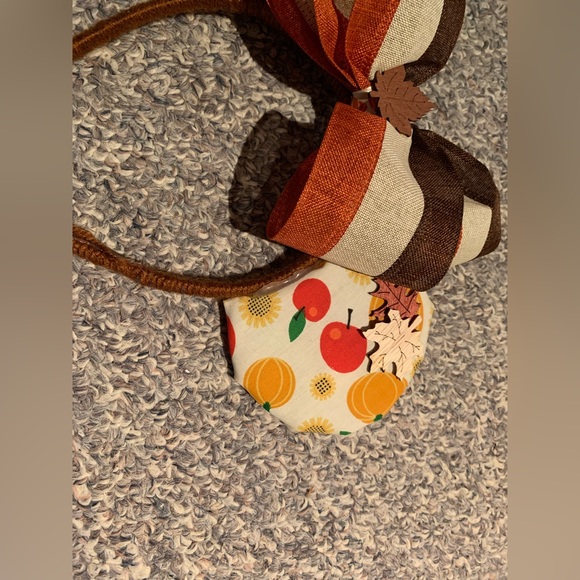 Mickey Mouse/Minnie Mouse Fall Disney ears - Picture 3 of 4